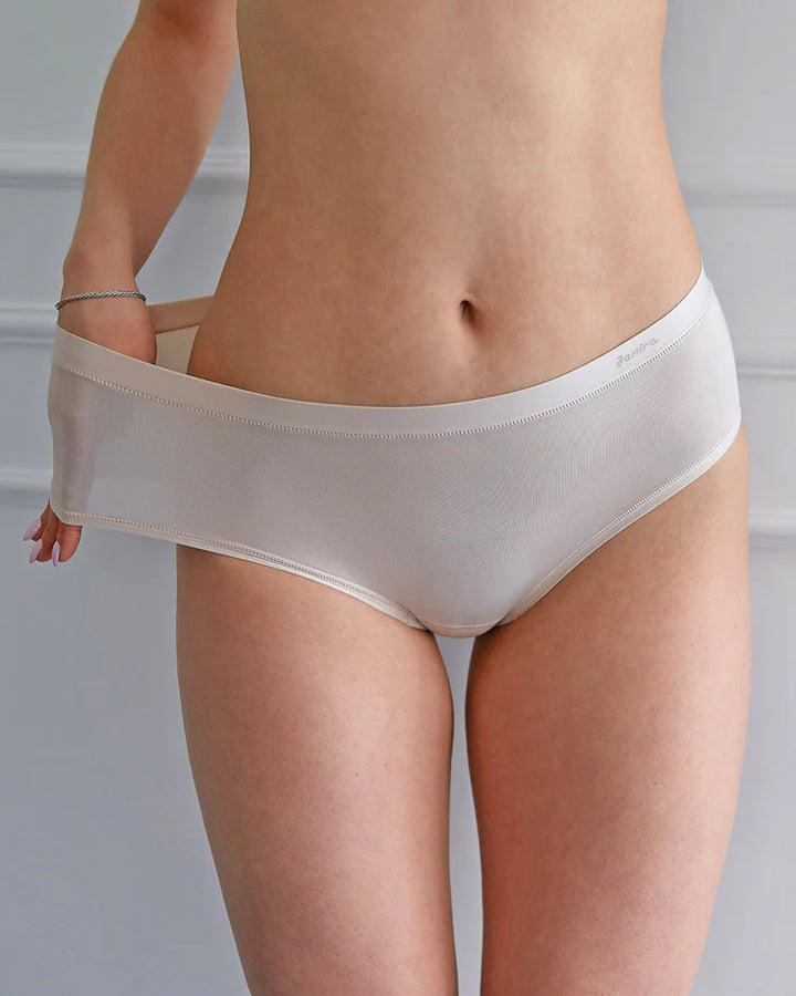 Janira Flexie Adapt Full Panty - Dune - CURATED LINGERIE
